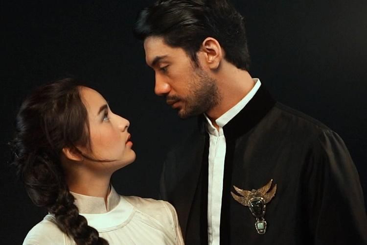 Instagram.com/teaterbungapenutupabad