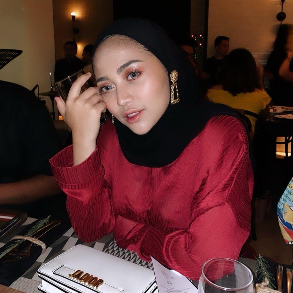 Instagram.com/rachelvennya