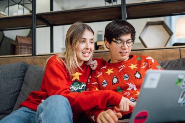 freepik.com/ teksomolika