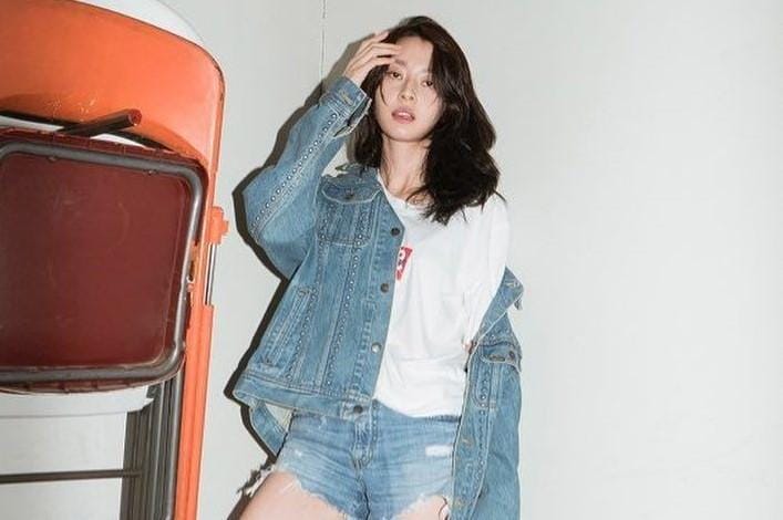 Intip Gaya OOTD Kwon Na-ra yang Suka Pakai Celana Pendek