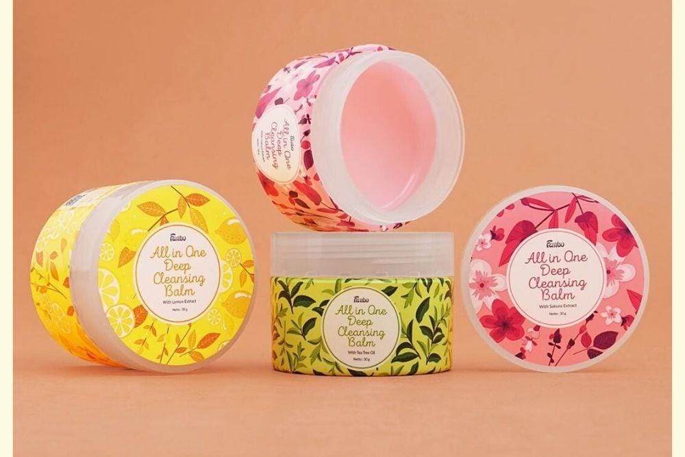 instagram.com/fanbocosmetics