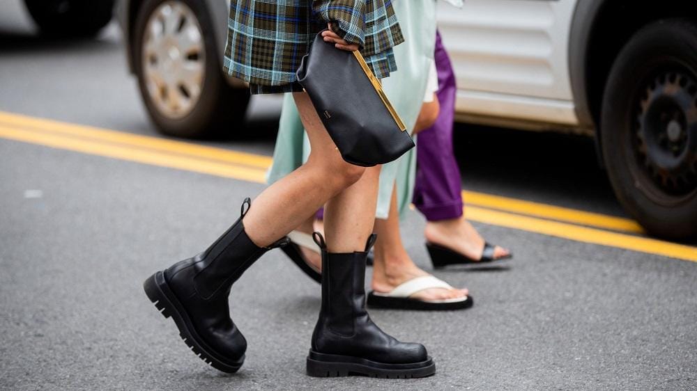 Sepatu yang Nyaman dan Stylish untuk Jenis Kaki Datar