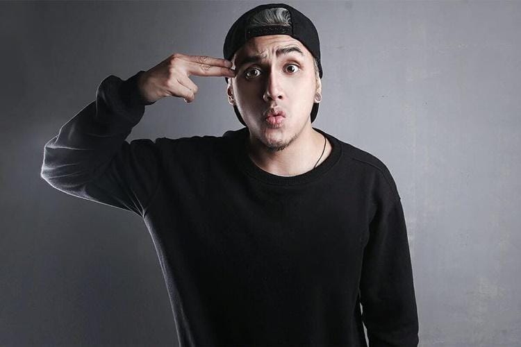 Instagram.com/vickynit13