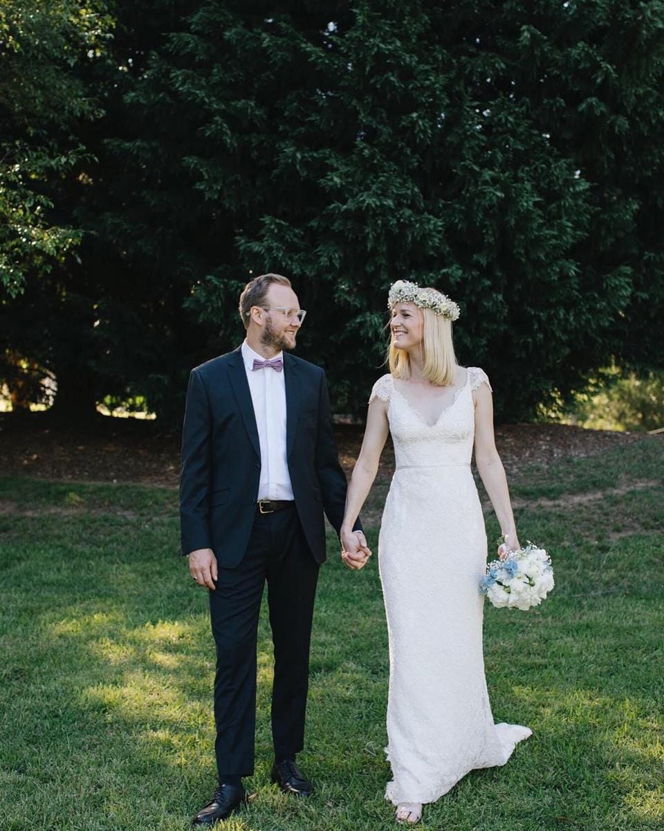Instagram.com/withloveweddings_