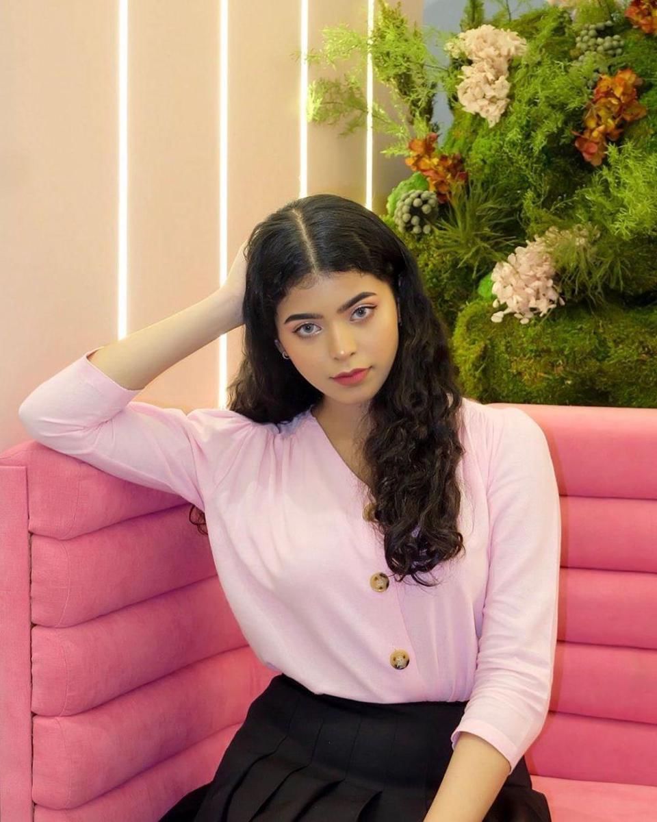 Instagram.com/jharnabhagwani