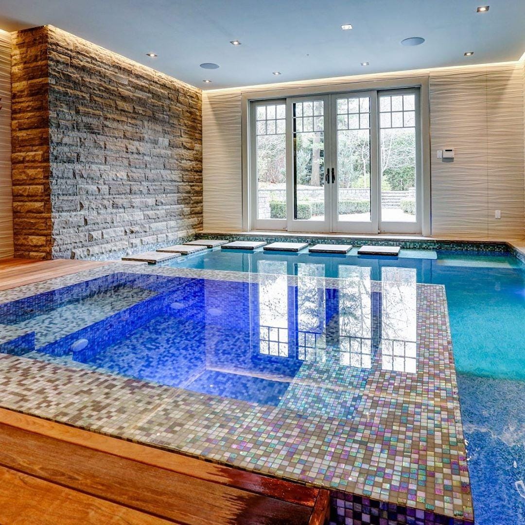 instagram / @betzpools