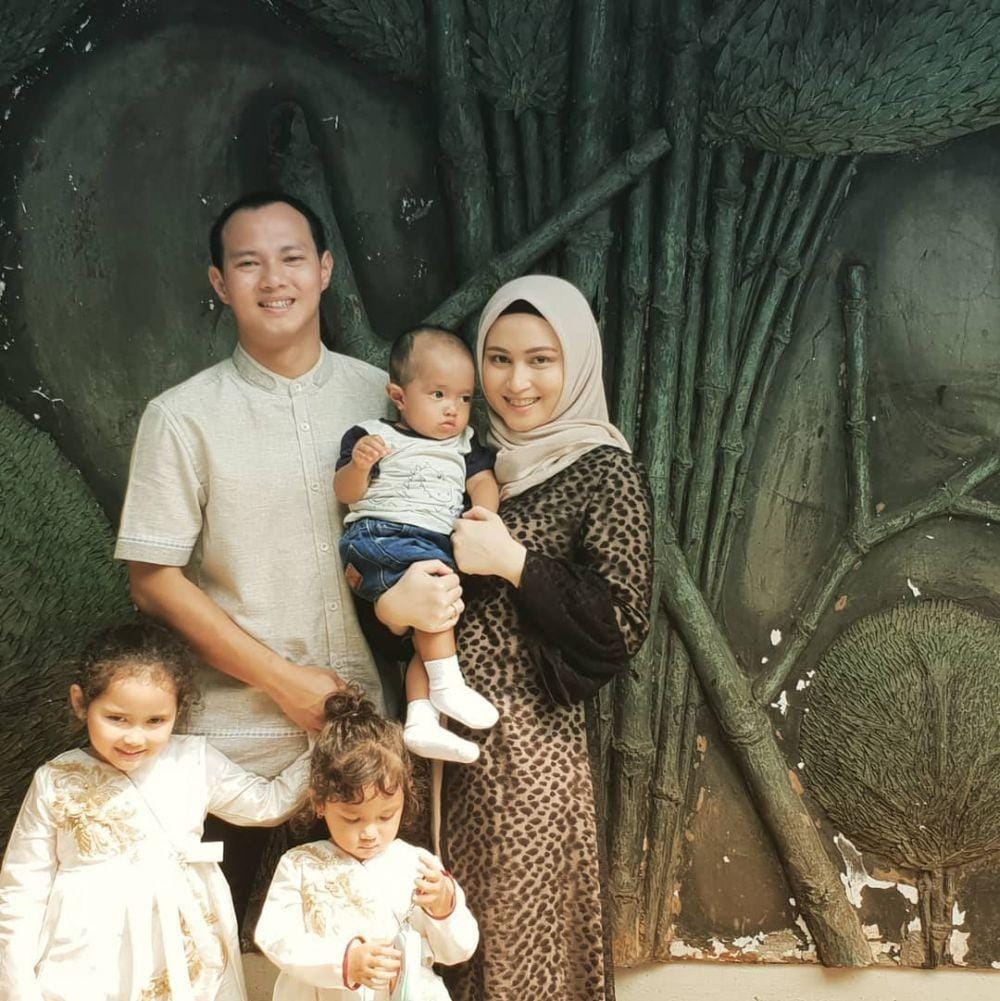 instagram.com/kikiazhari.nf