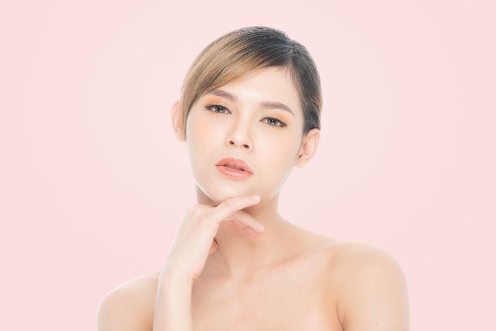 7 Produk Skincare dengan Kandungan Buah yang Bikin Wajah Segar