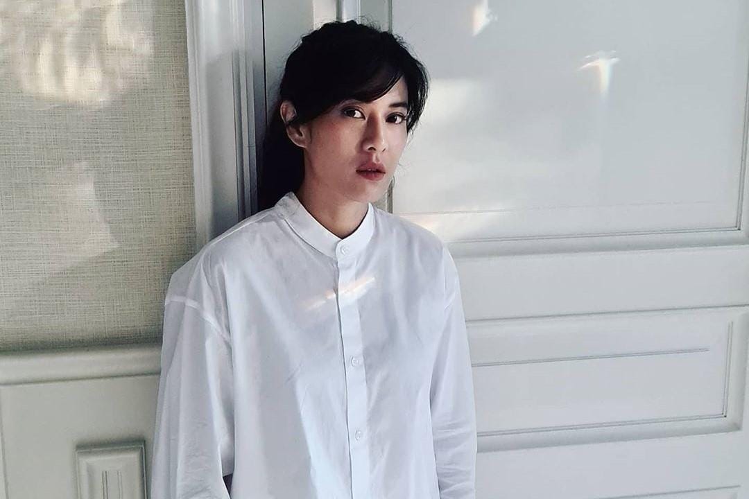 Deretan Artis Indonesia yang Gaya Berpakaiannya Selalu Simple
