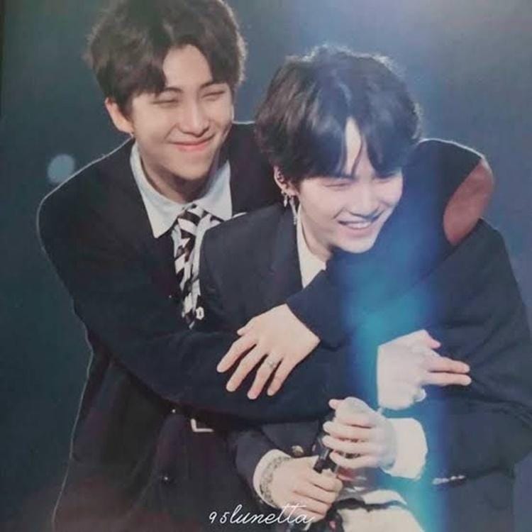 Twitter.com/95lunetta