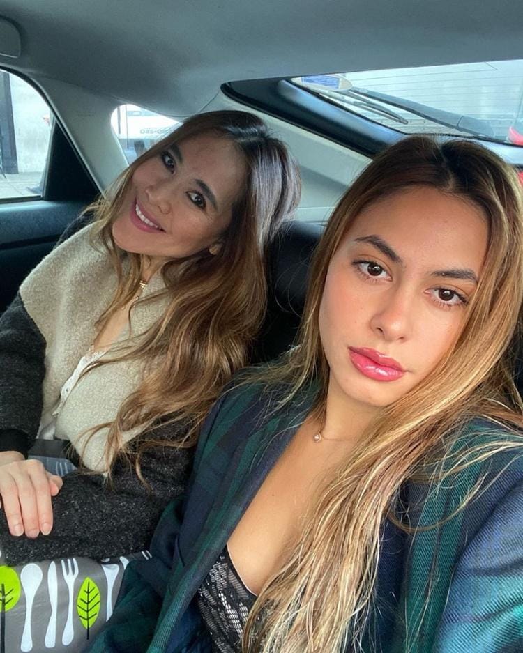 Instagram.com/valerieethomas