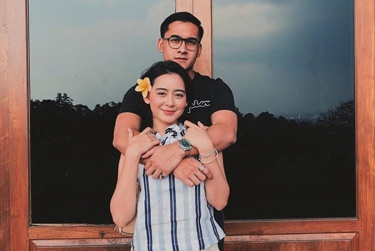 Beda Agama, Ini 9 Gaya Pacaran Laura Theux dan Tammy Rumengan