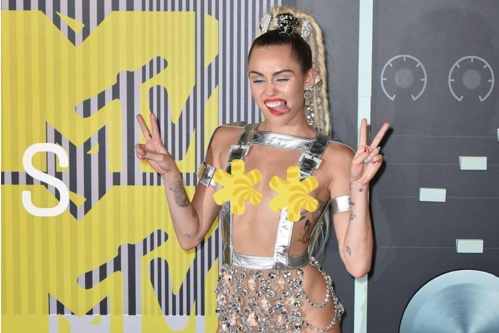 7 Busana Kontroversi yang Pernah Dipakai Artis Hollywood