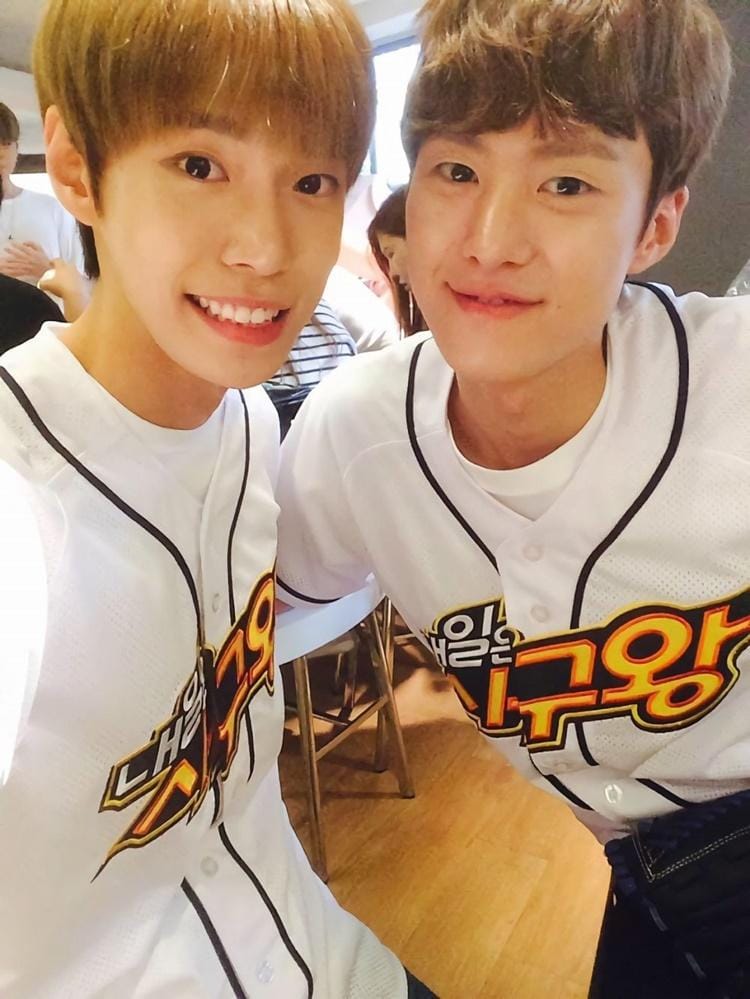 Twitter.com/grasshenies