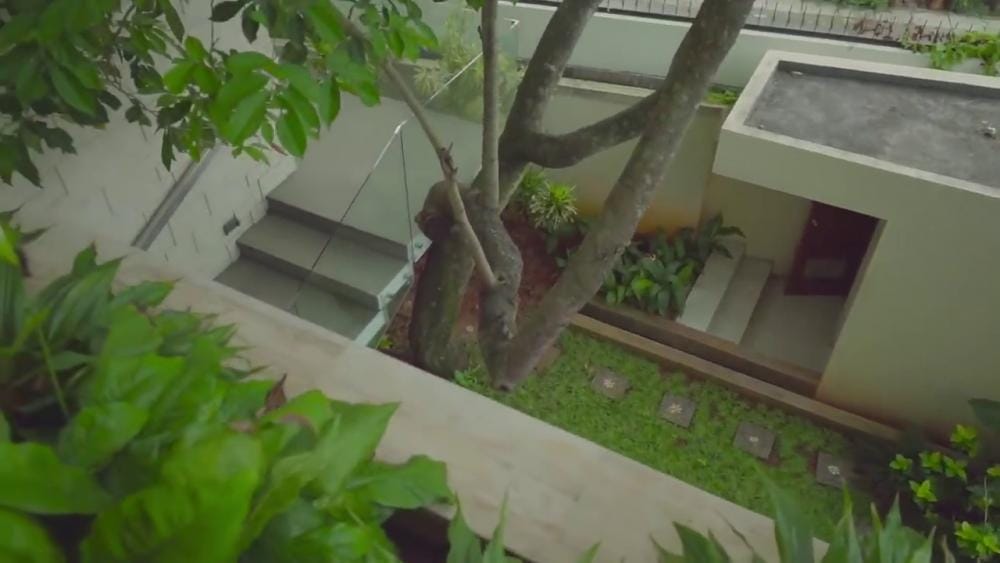 Youtube.com/dewi perssik real