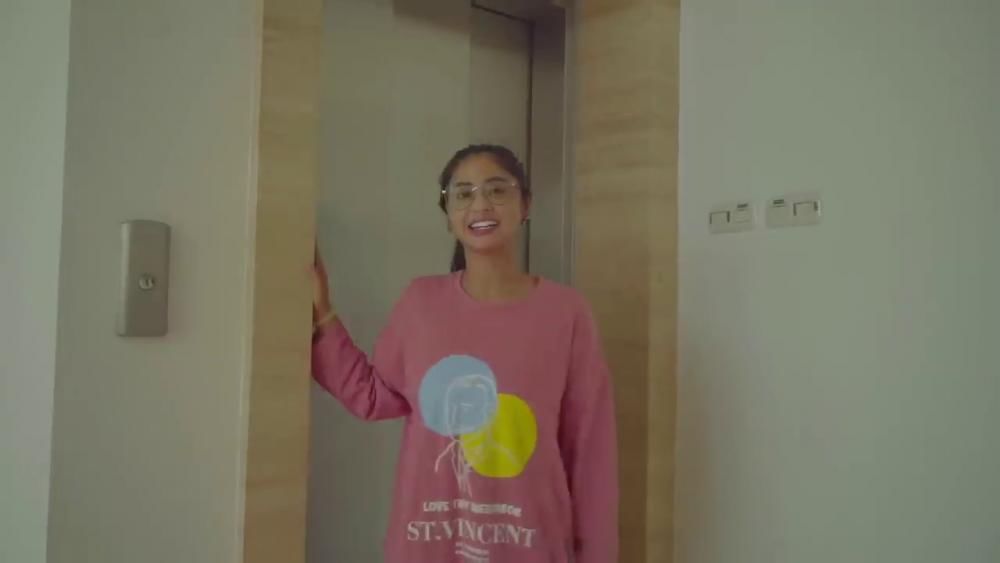 Youtube.com/dewi perssik real