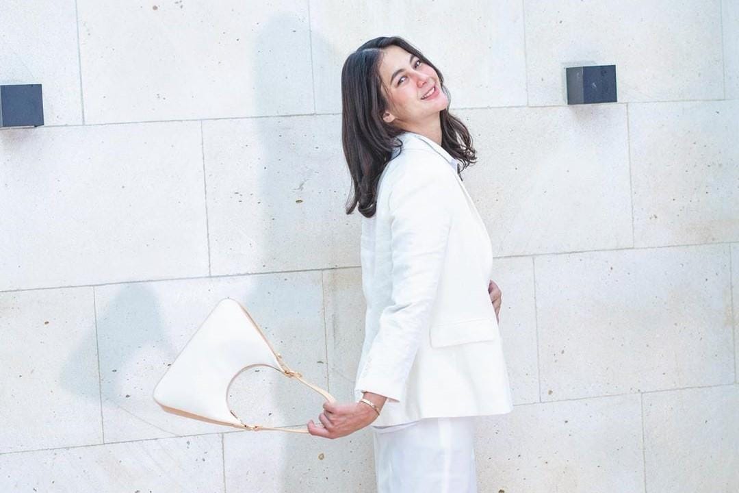 Di Balik Gaya Sederhana, Ini Harga Barang Branded Paula Verhoeven