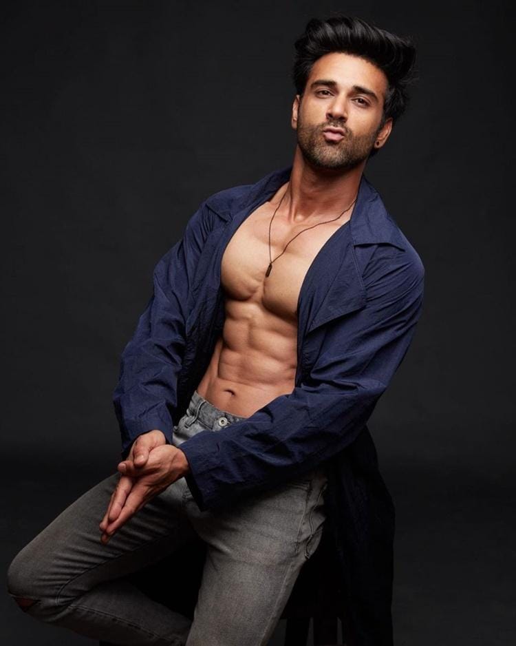 Instagram.com/pulkitsamrat