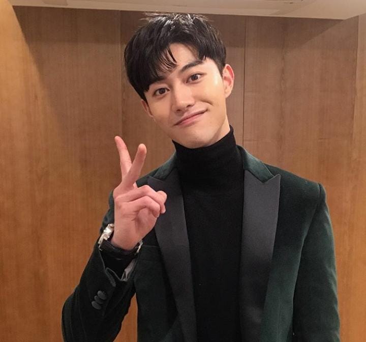 instagram.com/kwakdongyeon0