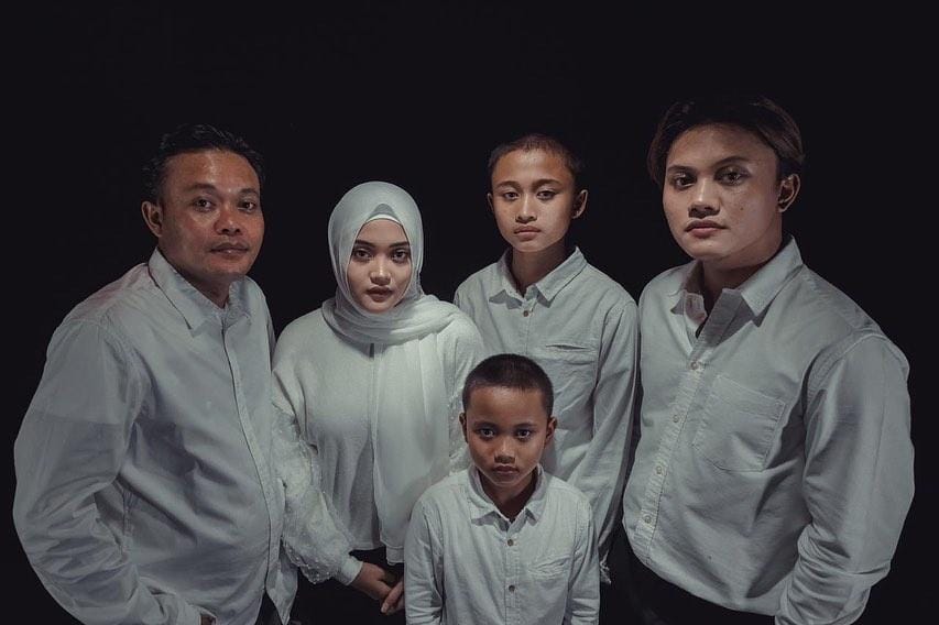 Kuat Hadapi Masa Sulit, Lirik Lagu 'Melawan Demi Dunia' Rizky Febian