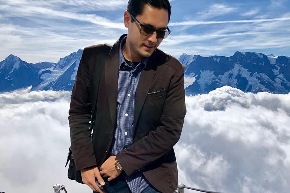 Instagram.com/varshaadhikumoro