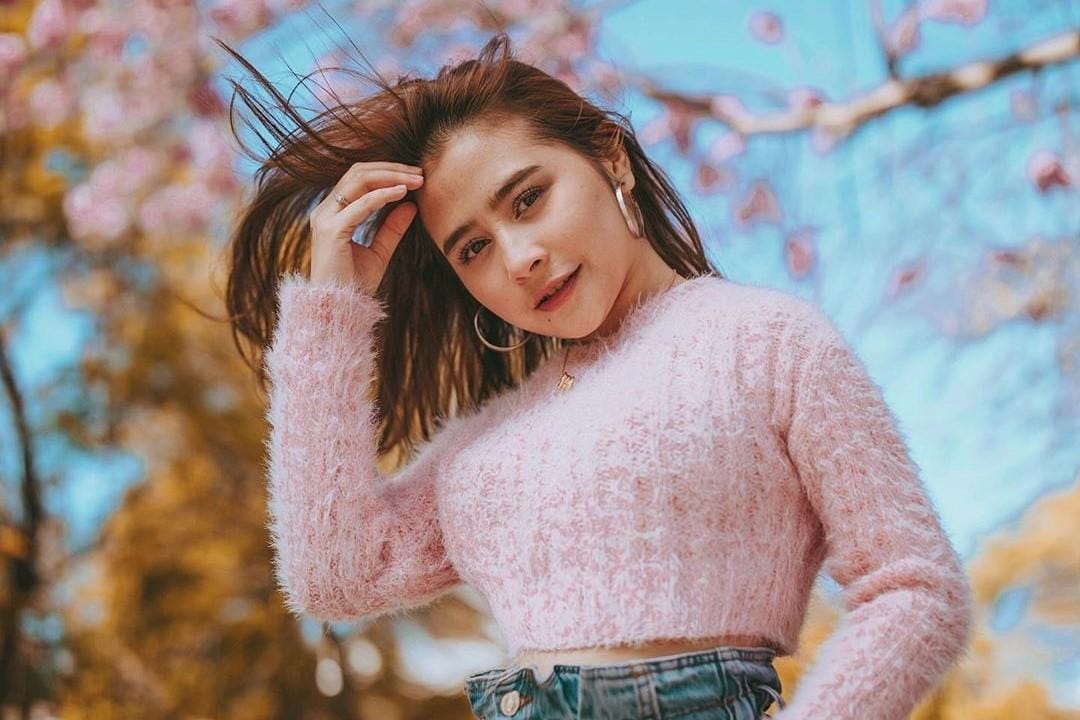 Harga Fashion Item Mahal Prilly Latuconsina, 10 Juta Ke Atas!