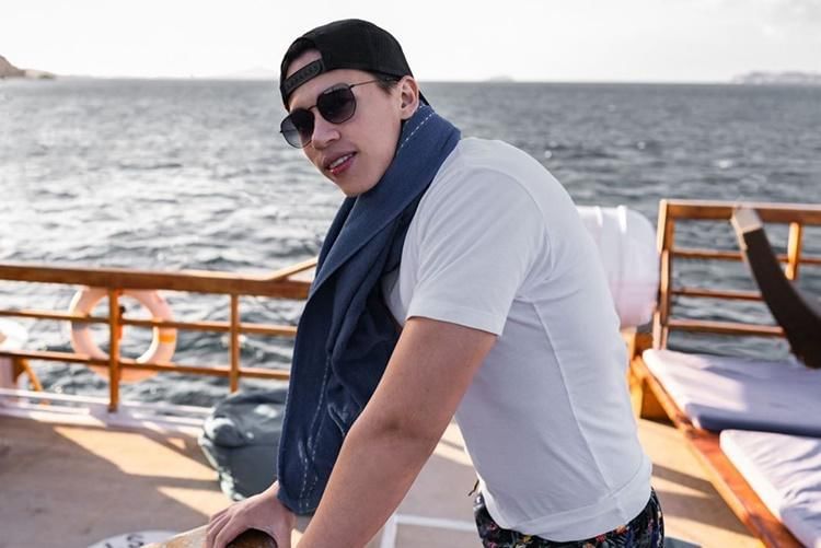 Instagram.com/arsyahrasyid