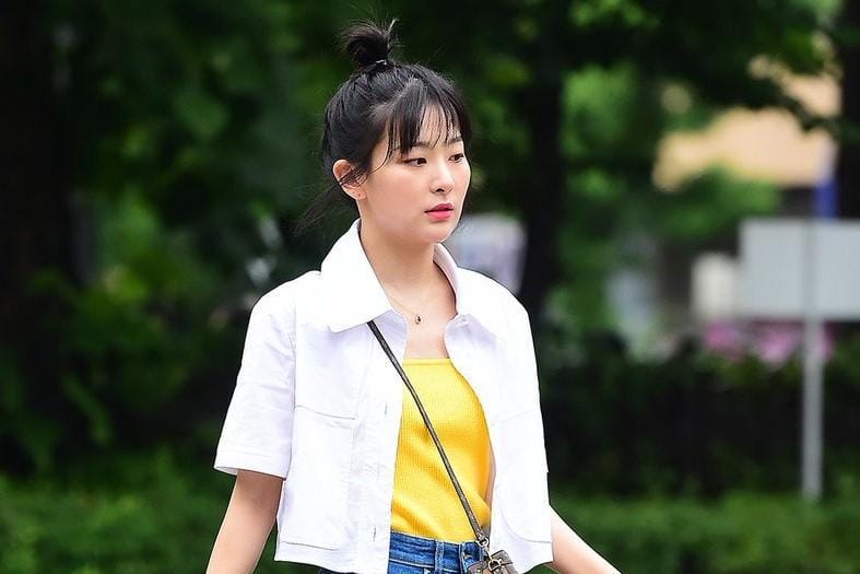 Potret Gaya Seulgi 'Red Velvet', Kasual tapi Kece!