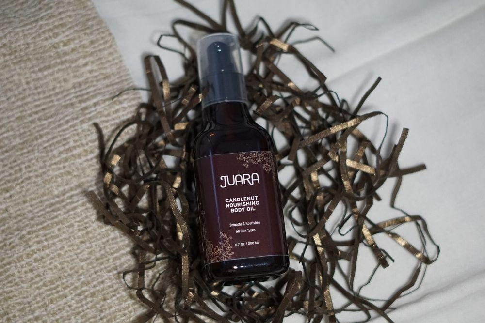 Kulit Lembap Tanpa Rasa Lengket dengan Body Oil Fancy Ini!