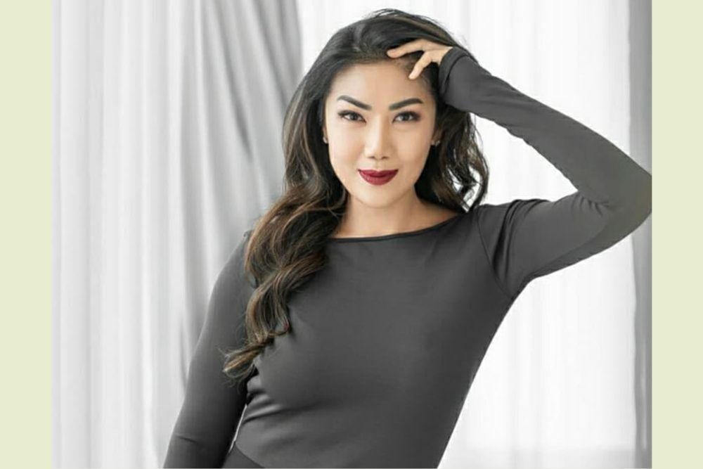 Body Goals! Ini 7 Potret Istri Ari Wibowo yang Kian Seksi