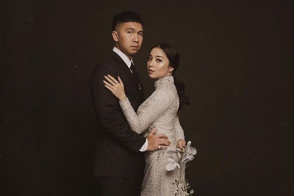 Detail Pakaian Pre-Wedding Nikita Willy dan Indra Priawan