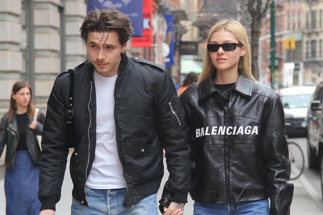 Gaya Mesra Nicola Peltz dan Brooklyn Beckham yang Suka OOTD Kembaran!