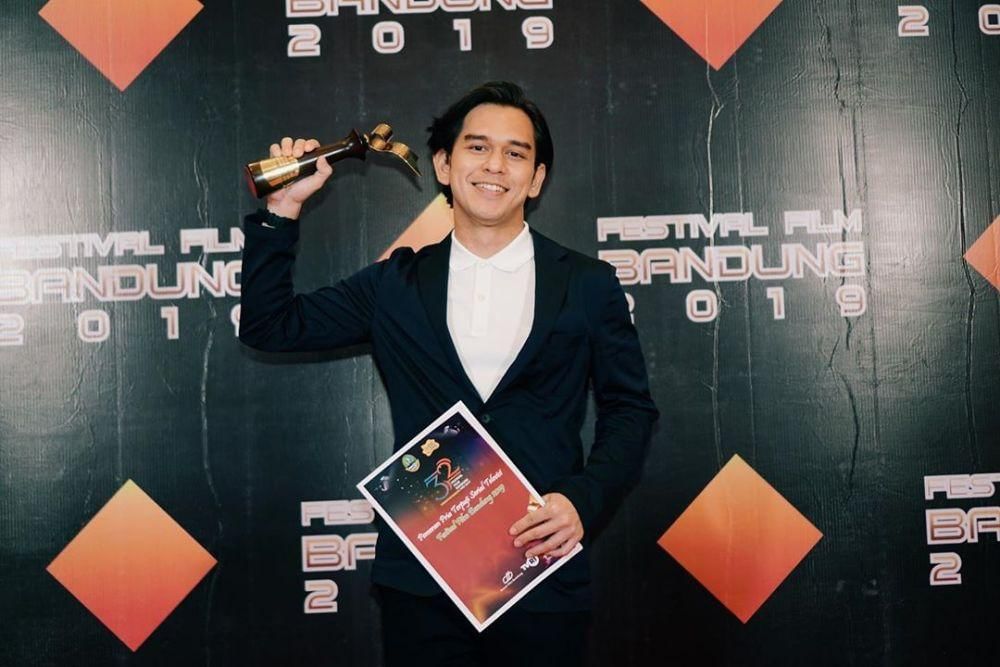 Instagram.com/azofrangga