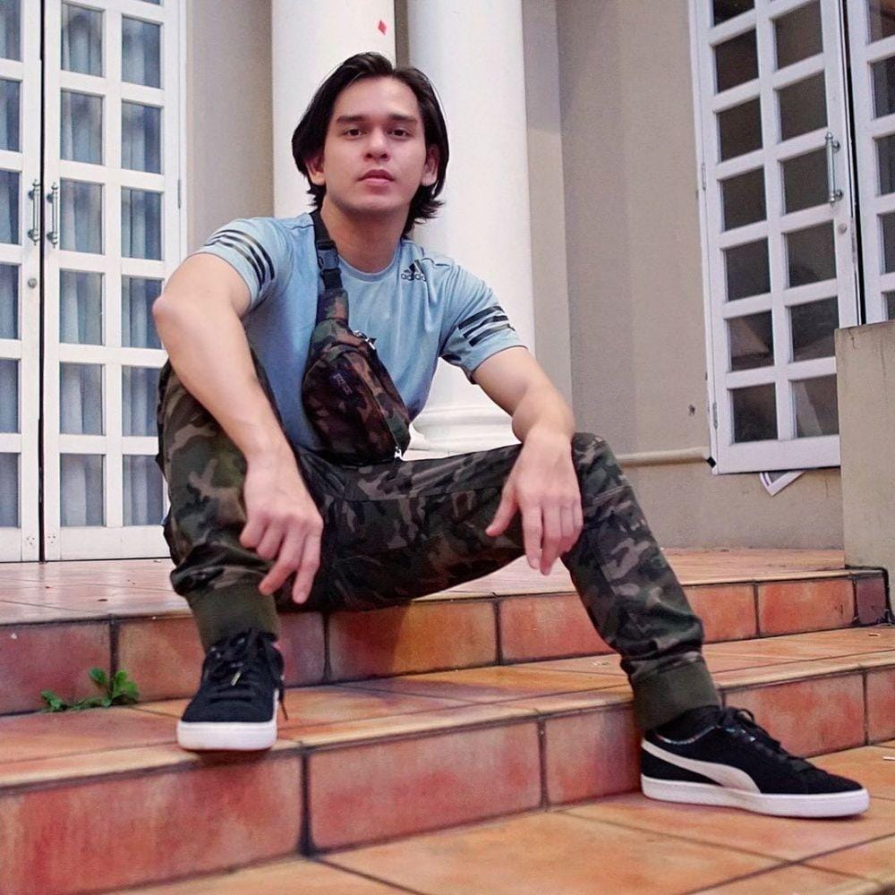 Instagram.com/azofrangga