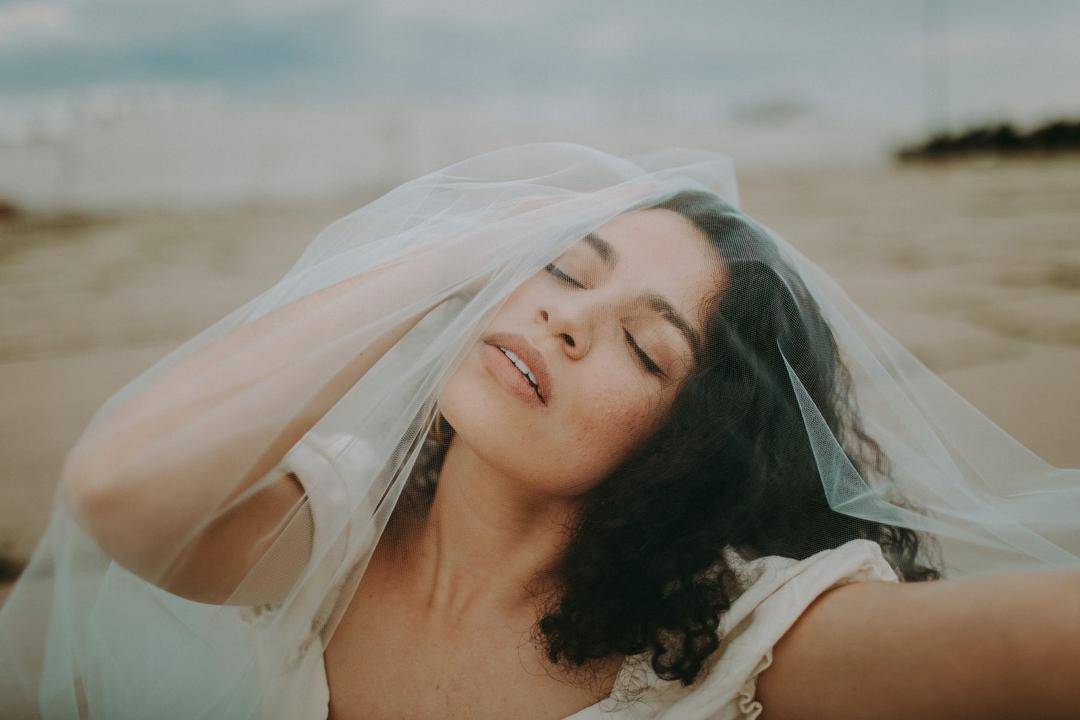 https://www.pexels.com/@leah-kelley-50725