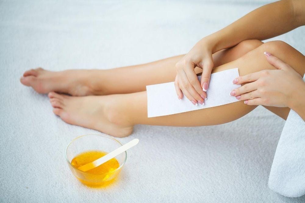 Bahaya! Ini Alasan Kenapa Kamu Sebaiknya Tidak Waxing Sendiri di Rumah