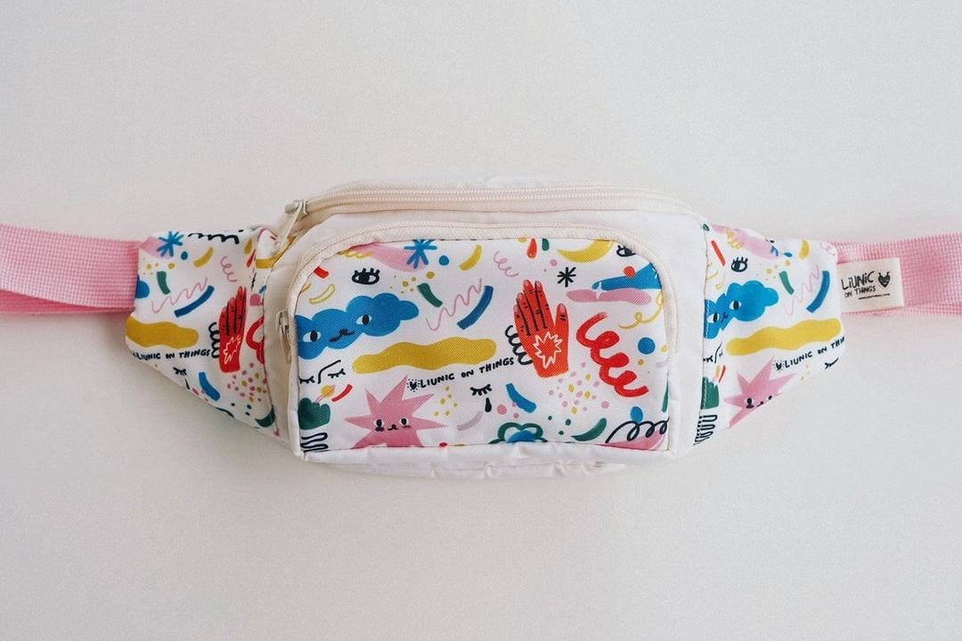 #PopbelaOOTD: Kece Pakai Fanny Pack dari Brand Lokal