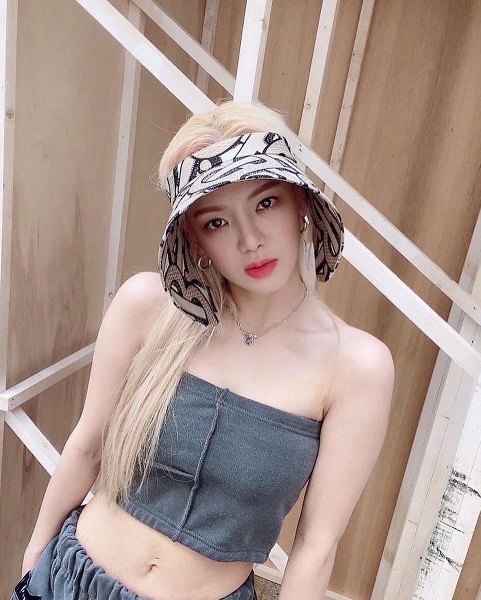 Instagram.com/hyoyeon_x_x