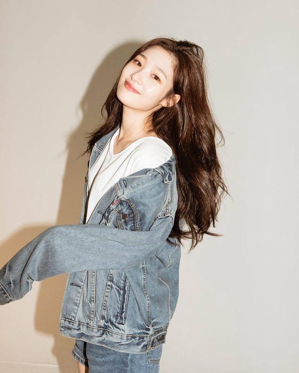 instagram.com/j_chaeyeoni