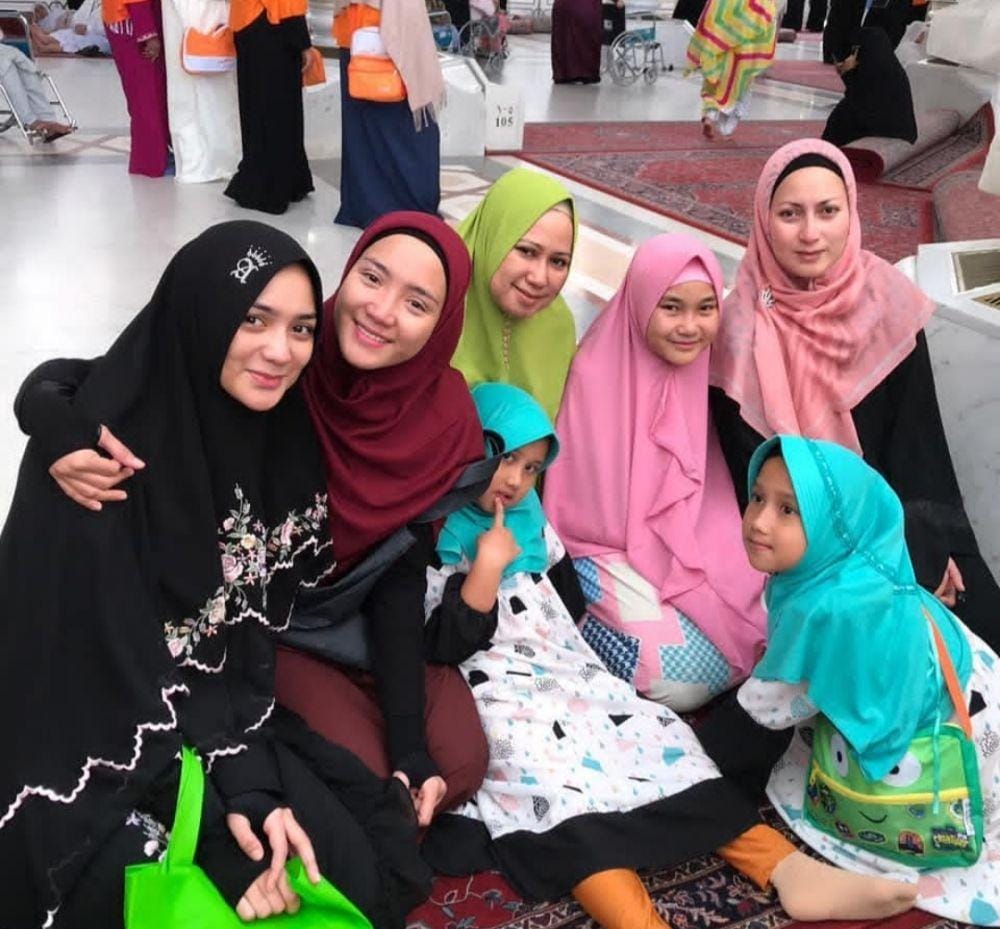 Instagram.com/ladyachristina