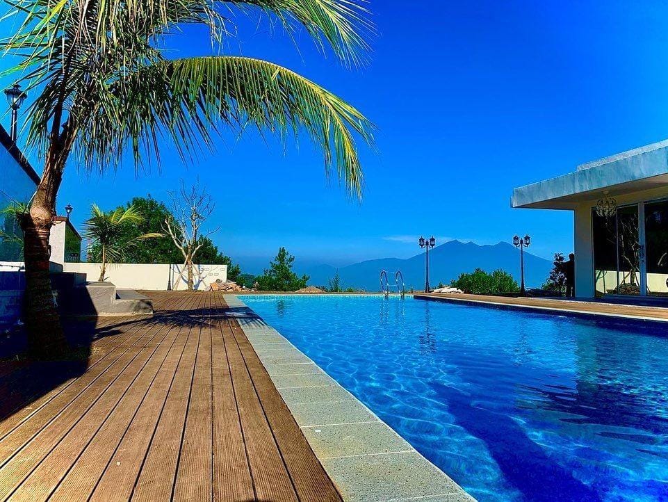 Instagram.com/apriljasmine85