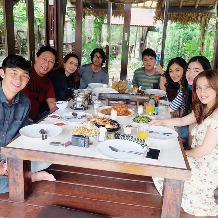 Instagram.com/felicyangelista_