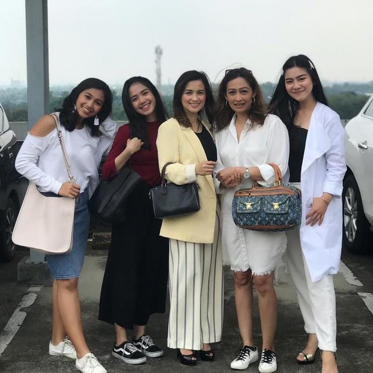 Instagram.com/maminovita_