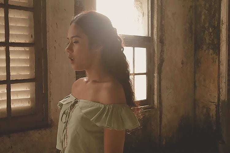 Gaya Manis Nadin Amizah yang Bisa Bikin Kamu Tersihir
