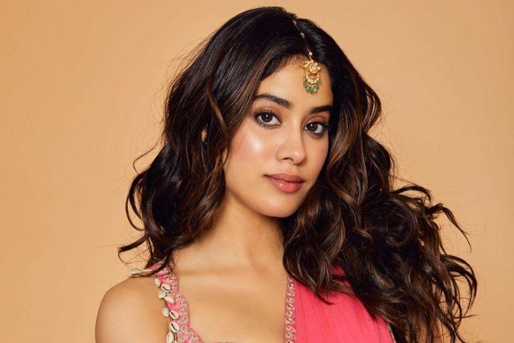 7 Pesona Bintang Muda Bollywood yang Kian Bersinar