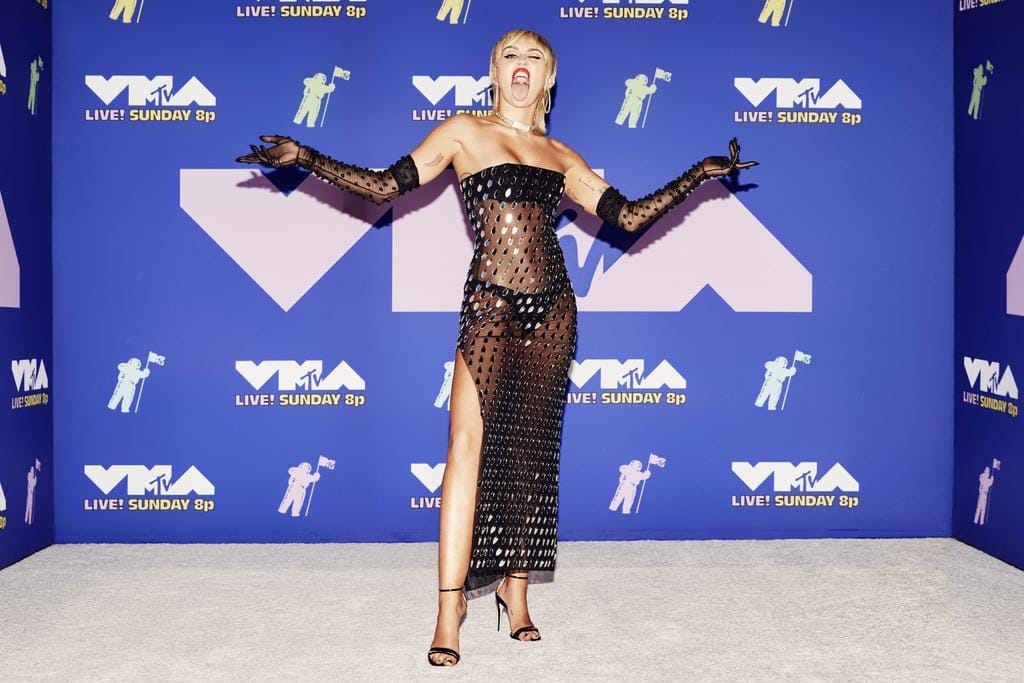Digelar Virtual, Ini 10 Gaya Terbaik di Karpet Merah MTV VMA 2020