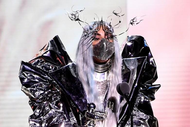 Ternyata Masker Lady Gaga di MTV VMA 2020 Karya Desainer Indonesia