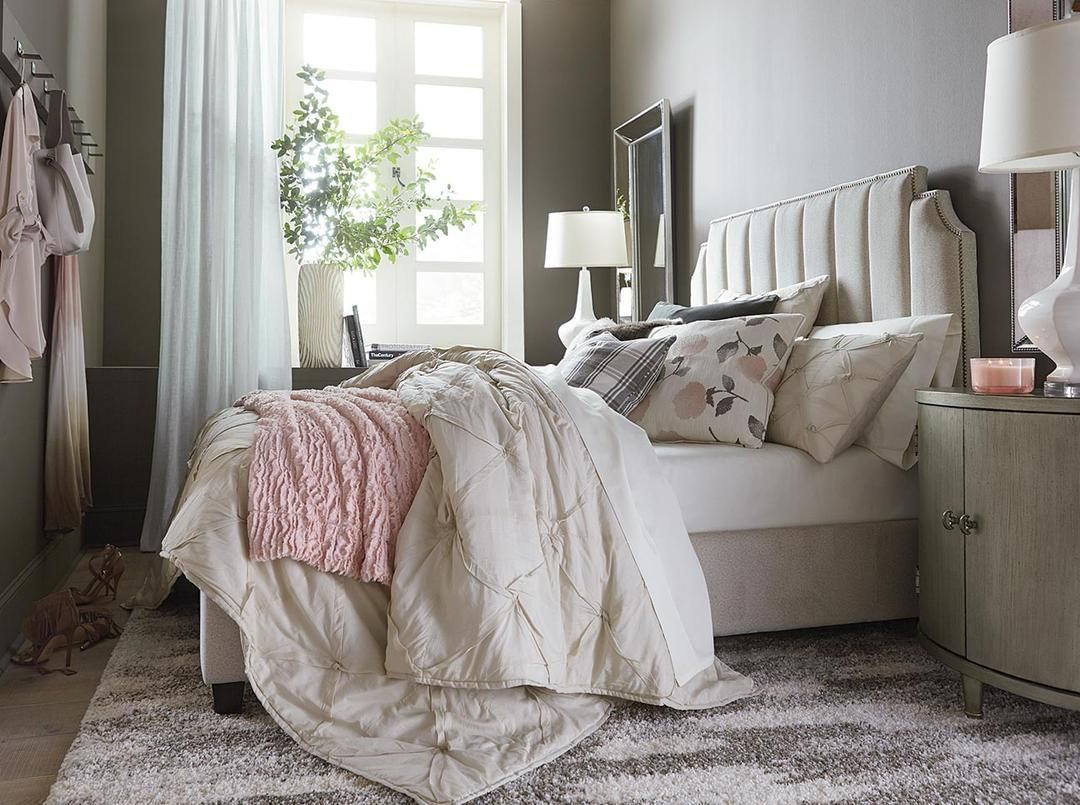 bassettfurniture.com