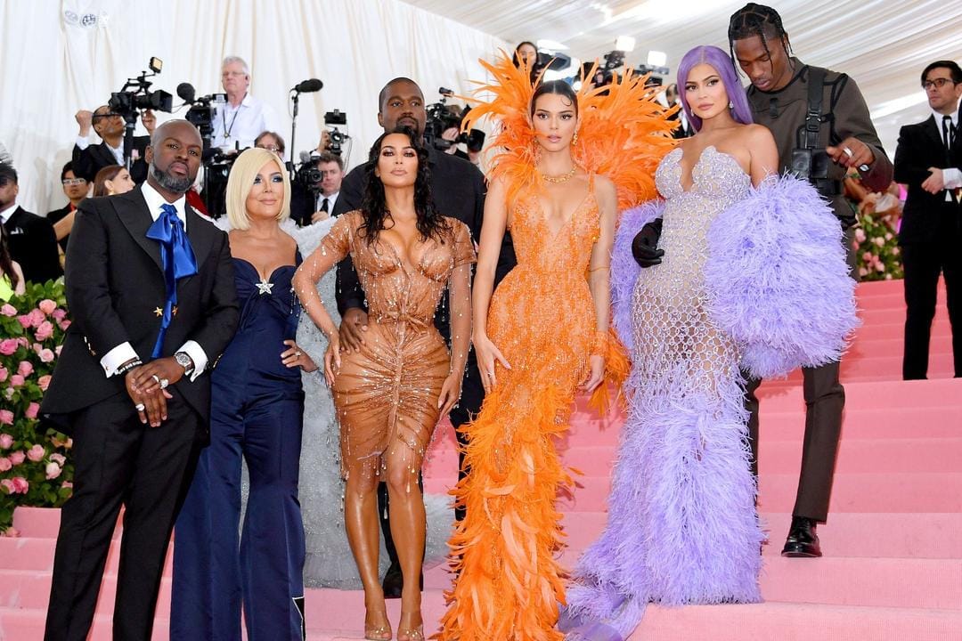 Keeping Up with the Kardashians Resmi Selesai, Ini Gaya Terbaik Mereka