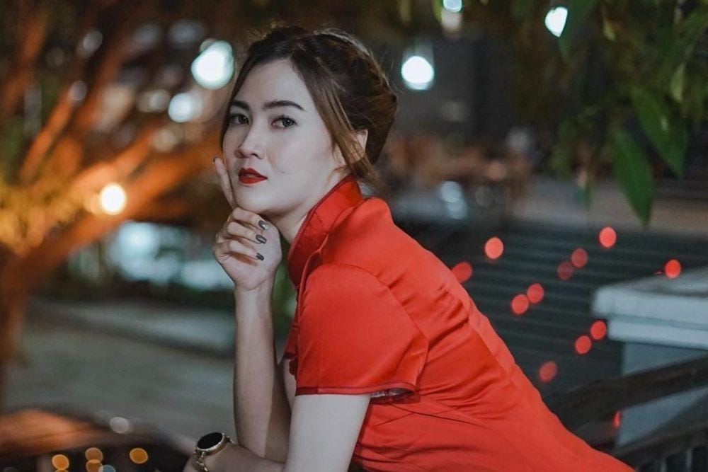 Resmi Jadi Istri Penabuh Kendang, Ini 7 Potret Seksi Nella Kharisma